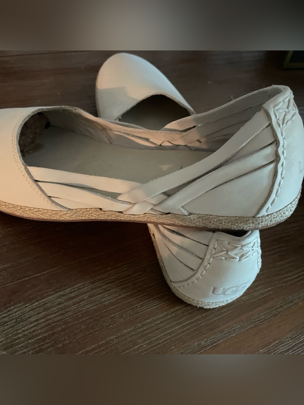 UGG Espadrille Tippie Nubuck Leather Flats Size 10 Beachy Coastal Casual Chic